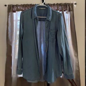 Chambray long sleeve bottom up shirt